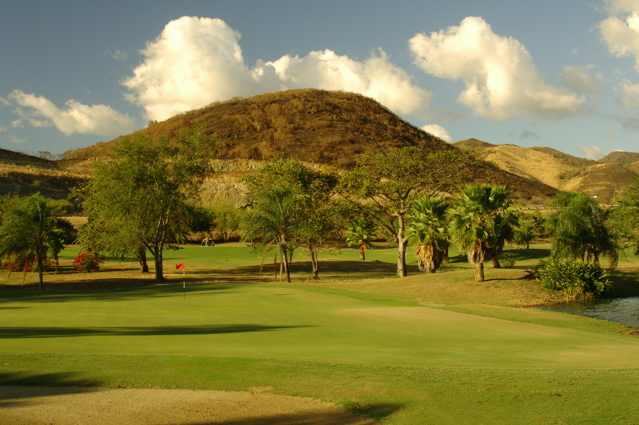 ellegadogolfresort0102